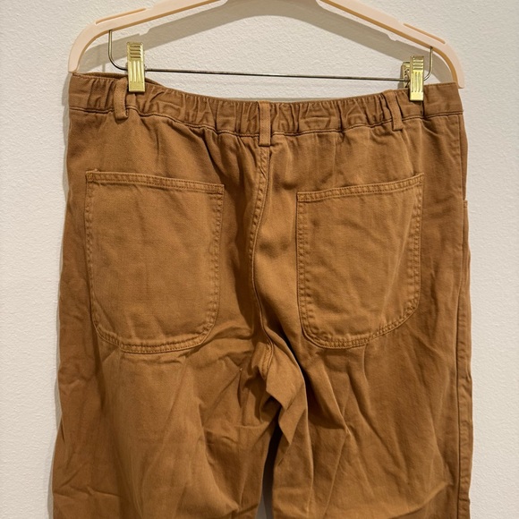 Banana Republic Tan Chinos - Picture 7 of 8